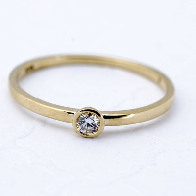 Tiny Diamond Ring, Minimalist Diamond Engagement Ring, 18k Real Gold Solitaire Diamond Ring, Small Diamond Ring, Petite Diamond Ring