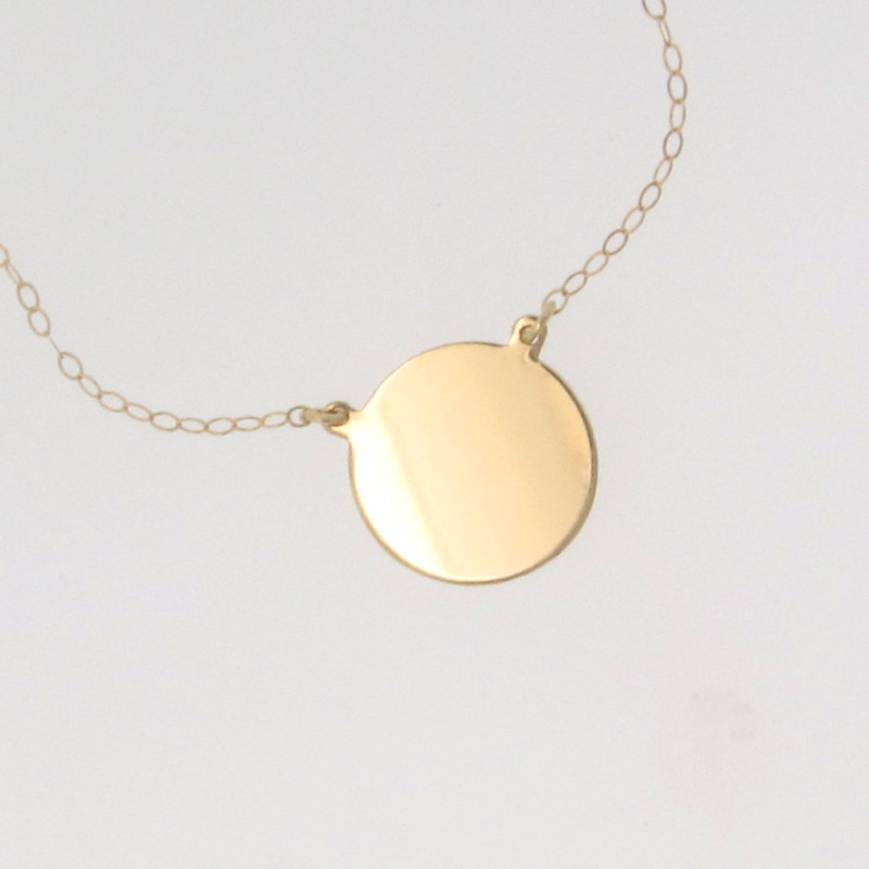 14K Gold Circle Pendant Necklace 