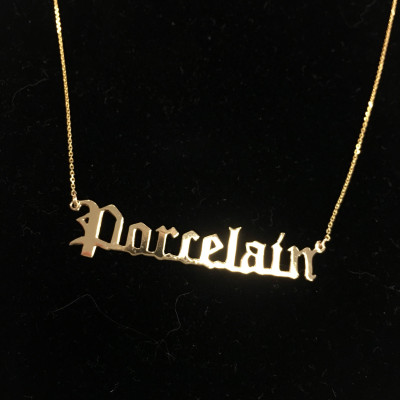 Custom Name Necklace Symon (Old English) Style in 18k Gold