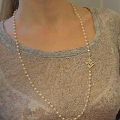 Initial pearl necklace,Long pearl chain monogram pendant women.Etsy fashion. Etsy gift ideas.Valentine gift for her.