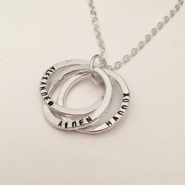 Interlocking Circles Necklace - Mom Necklace - hand stamped necklace - personalized necklace - mothers necklace - Russian Rings -