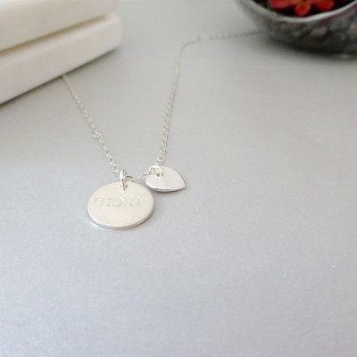 Mom necklace, Silver Disc Mom Necklace, New Mom Necklace, Personalized Disc Necklace, heart mom necklace, Gift for Wife, Gift for nana