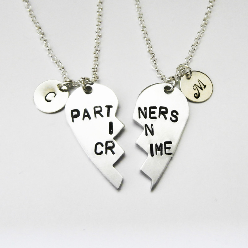 Best Friends Keychain best bitches sisters gift jewelry PARTNERS IN CRIME broken heart set initials friendship Keychainset