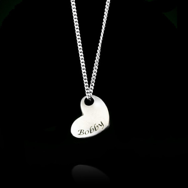 Personalized Heart Necklace, Name Heart Necklace, Engraved Heart Necklace, Silver Heart Necklace, Custom Heart Necklace, Love necklace.