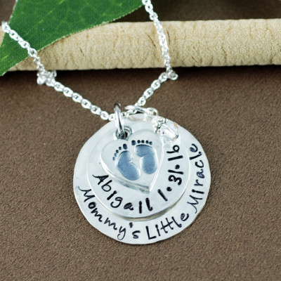Personalized Mommy Necklace, Mommy's little Miracle, Custom Hand Stamped Necklace, Baby Feet Necklace, Push Present, Mommy Necklace