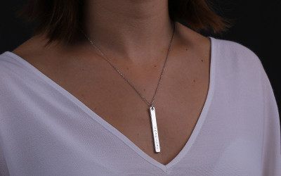 Personalised Name Bar Necklace: Crafting Your Story in Gold & Silver