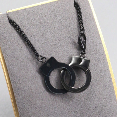 Handcuff Personalised Necklace in 18ct Gold Plating - AMAZINGNECKLACE.COM