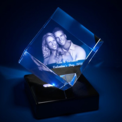 Square Crystal With Photo/Text Engraved Inside - AMAZINGNECKLACE.COM