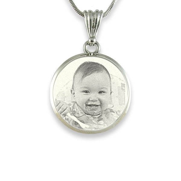925 Sterling Silver Photo In Circle Pendant Personalised Necklace - AMAZINGNECKLACE.COM