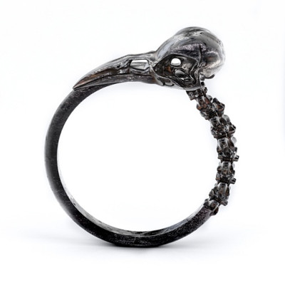Carmilla - Skull Personalised Ring - AMAZINGNECKLACE.COM