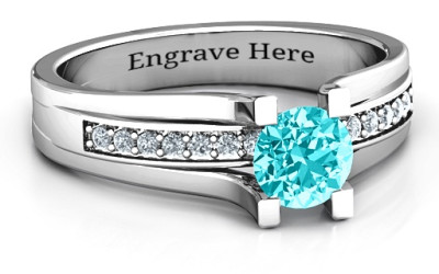 Personalised Solitaire Ring: Crafting Your Unique Story