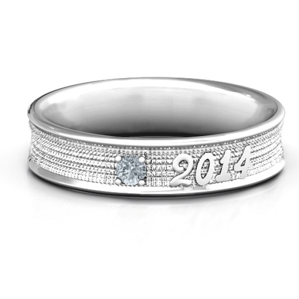 Sterling Silver 2014 Unisex Textured Graduation Personalised Ring with Emerald Stone  - AMAZINGNECKLACE.COM