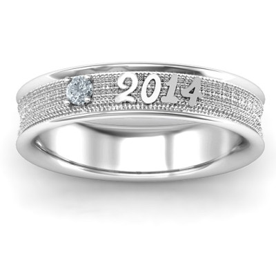 Sterling Silver 2014 Unisex Textured Graduation Personalised Ring with Emerald Stone  - AMAZINGNECKLACE.COM