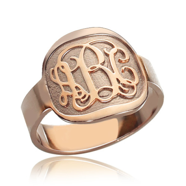 Engraved Round Monogram Personalised Ring Rose Gold - AMAZINGNECKLACE.COM