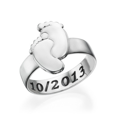 Engraved Baby Feet Personalised Ring - AMAZINGNECKLACE.COM