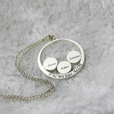 Personalised Family Name Pendant For Mom Silver - AMAZINGNECKLACE.COM