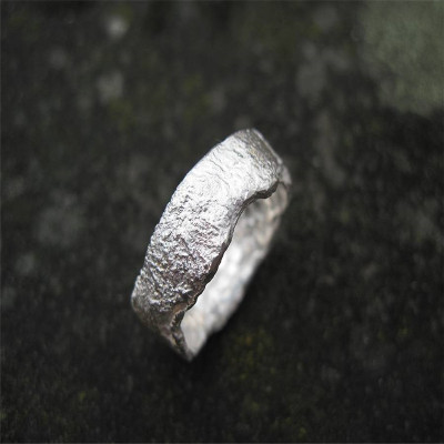 Rocky Outcrop Personalised Ring - AMAZINGNECKLACE.COM