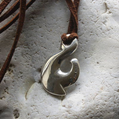 Maori Silver Fish Hook Personalised Necklace - AMAZINGNECKLACE.COM