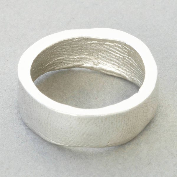 Sterling Silver Bespoke Fingerprint Personalised Ring - AMAZINGNECKLACE.COM