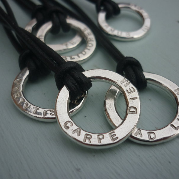 Unisex Silver Halo Personalised Necklace - AMAZINGNECKLACE.COM