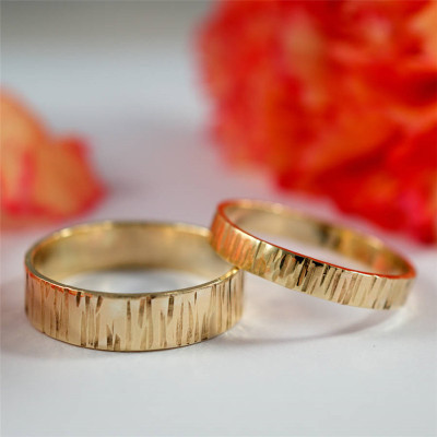Bark Effect Personalised Rings In 18ct Yellow Gold - AMAZINGNECKLACE.COM