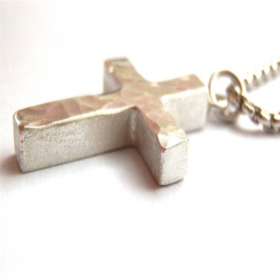 Chunky Hammered Silver Cross Personalised Necklace - AMAZINGNECKLACE.COM
