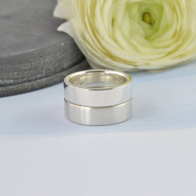 Couples Personalised Silver Band - AMAZINGNECKLACE.COM