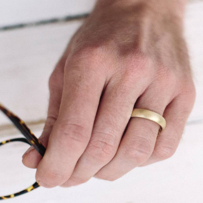 Gents Soft Pebble Wedding Personalised Ring 18ct Gold - AMAZINGNECKLACE.COM