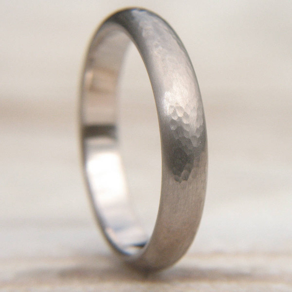 Hammered Wedding Personalised Ring In 18ct White Gold - AMAZINGNECKLACE.COM