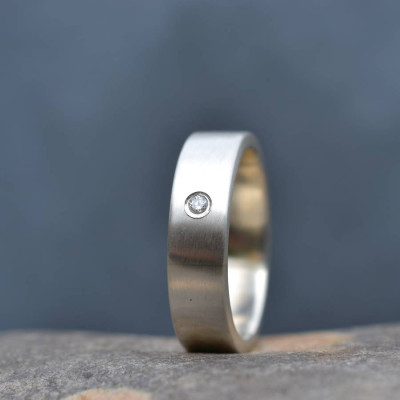 18ct Gold Handmade Mens Engagement Personalised Ring - AMAZINGNECKLACE.COM
