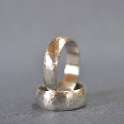 Handmade Silver Wedding Personalised Ring With Hammered Finish - AMAZINGNECKLACE.COM