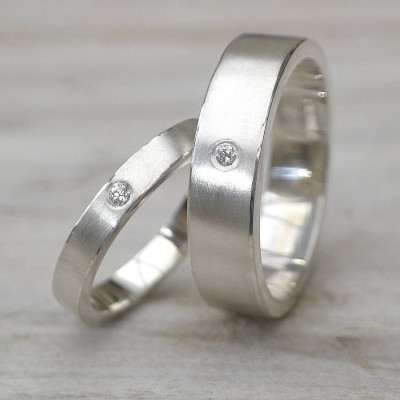 His And Hers Silver Wedding Personalised Rings - AMAZINGNECKLACE.COM