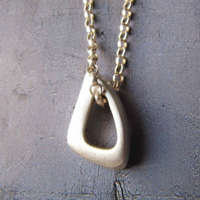 Infinity Triangle Personalised Necklace - AMAZINGNECKLACE.COM
