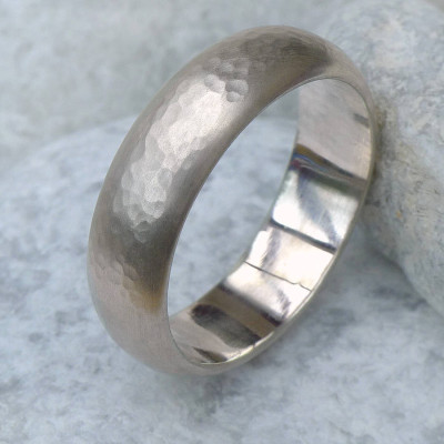 Mens 6mm Hammered Personalised Ring In 18ct Gold - AMAZINGNECKLACE.COM