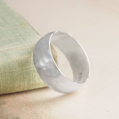 Mens Hammered Sterling Silver Personalised Ring - AMAZINGNECKLACE.COM