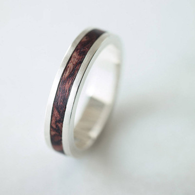 Wood Personalised Ring Native - AMAZINGNECKLACE.COM