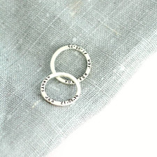 The Inside Scoop on Our Personalised Message Rings – A Real Gem!