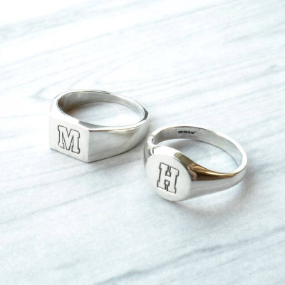 Personalised Round Initial Silver Signet Ring - AMAZINGNECKLACE.COM
