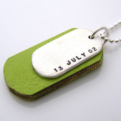 Personalised Silver And Wood Dog Tags - AMAZINGNECKLACE.COM
