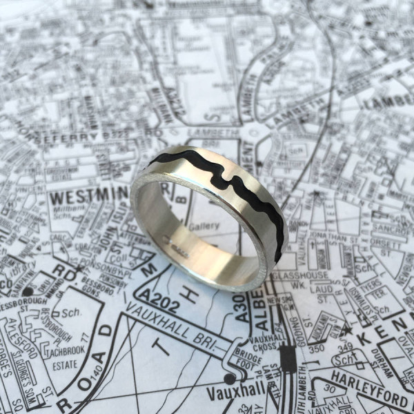 River Thames Cutout Personalised Ring - AMAZINGNECKLACE.COM