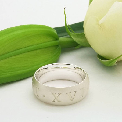 Silver Roman Numeral Personalised Ring - AMAZINGNECKLACE.COM