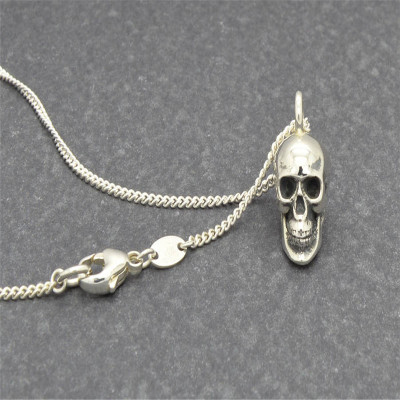 Silver Skull Pendant - AMAZINGNECKLACE.COM
