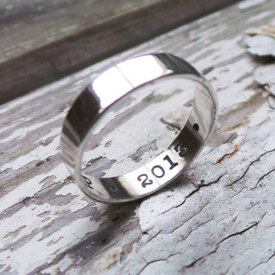 Silver Personalised Ring - AMAZINGNECKLACE.COM