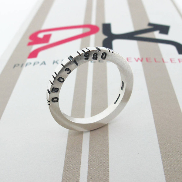 Thin Square Silver Barcode Personalised Ring - AMAZINGNECKLACE.COM