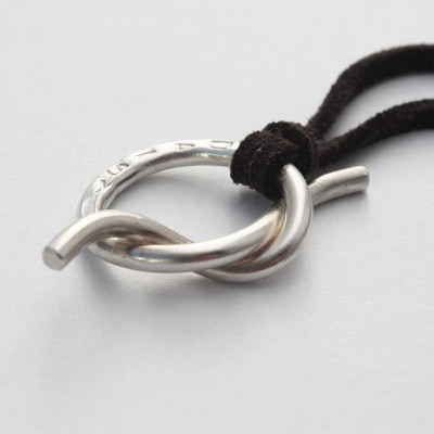 Personalised Unisex Silver Knot Necklace - AMAZINGNECKLACE.COM