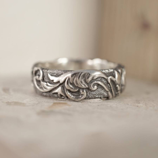 Victorian Scroll Personalised Ring - AMAZINGNECKLACE.COM