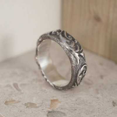 Victorian Scroll Personalised Ring - AMAZINGNECKLACE.COM