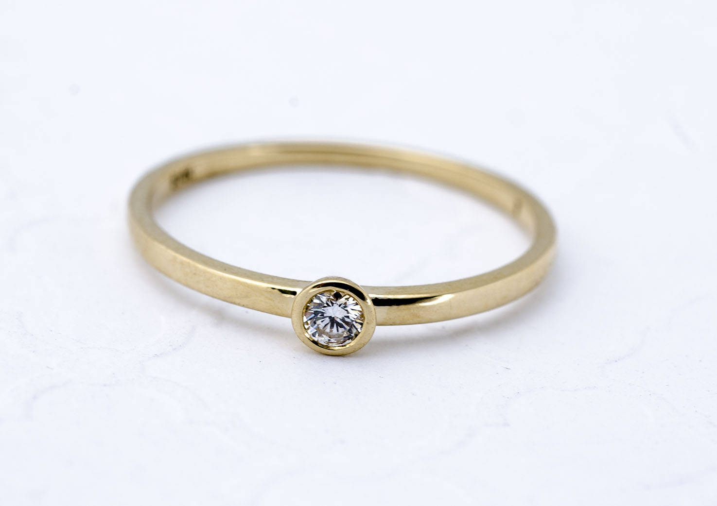 Tiny Diamond Ring, Minimalist Diamond Engagement Ring, 18k Real Gold Solitaire Diamond Ring, Small Diamond Ring, Petite Diamond Ring