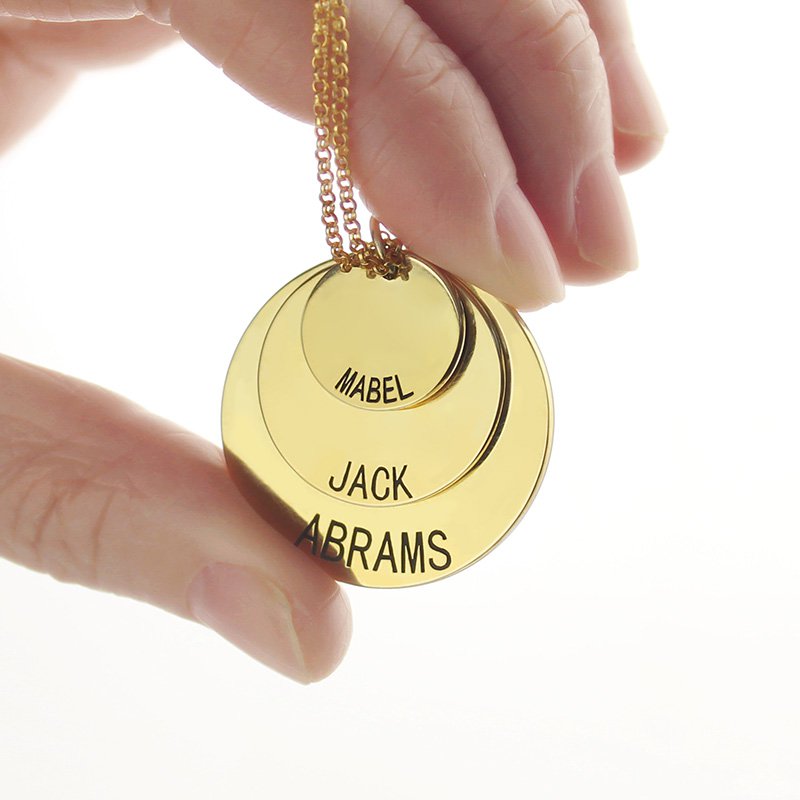Disc Personalised Necklace With Kids Name For Mom 18ct Gold Plated - AMAZINGNECKLACE.COM
