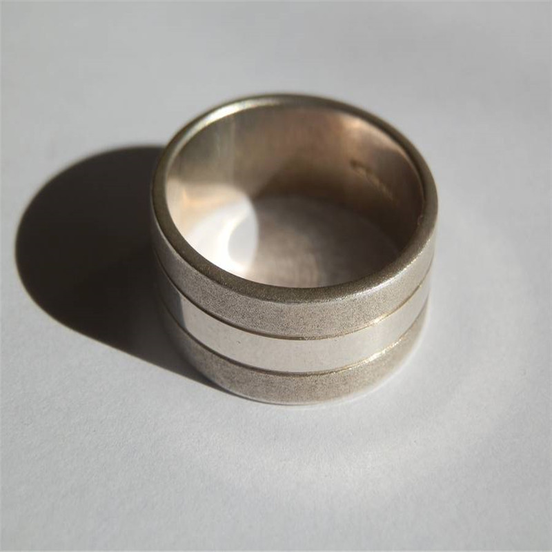 Mens Silver Band Personalised Ring - AMAZINGNECKLACE.COM